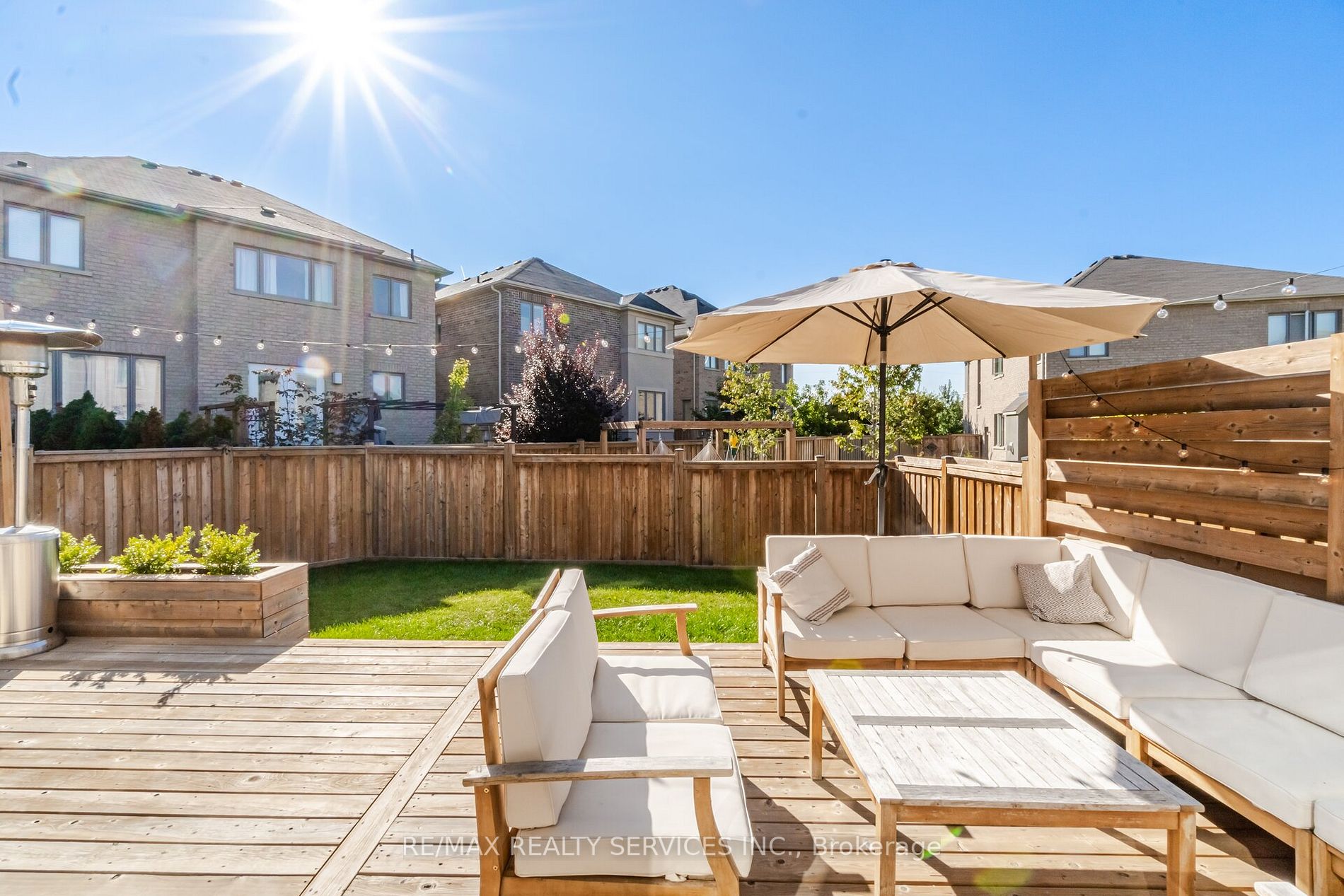 17 Prairie Creek Crescent