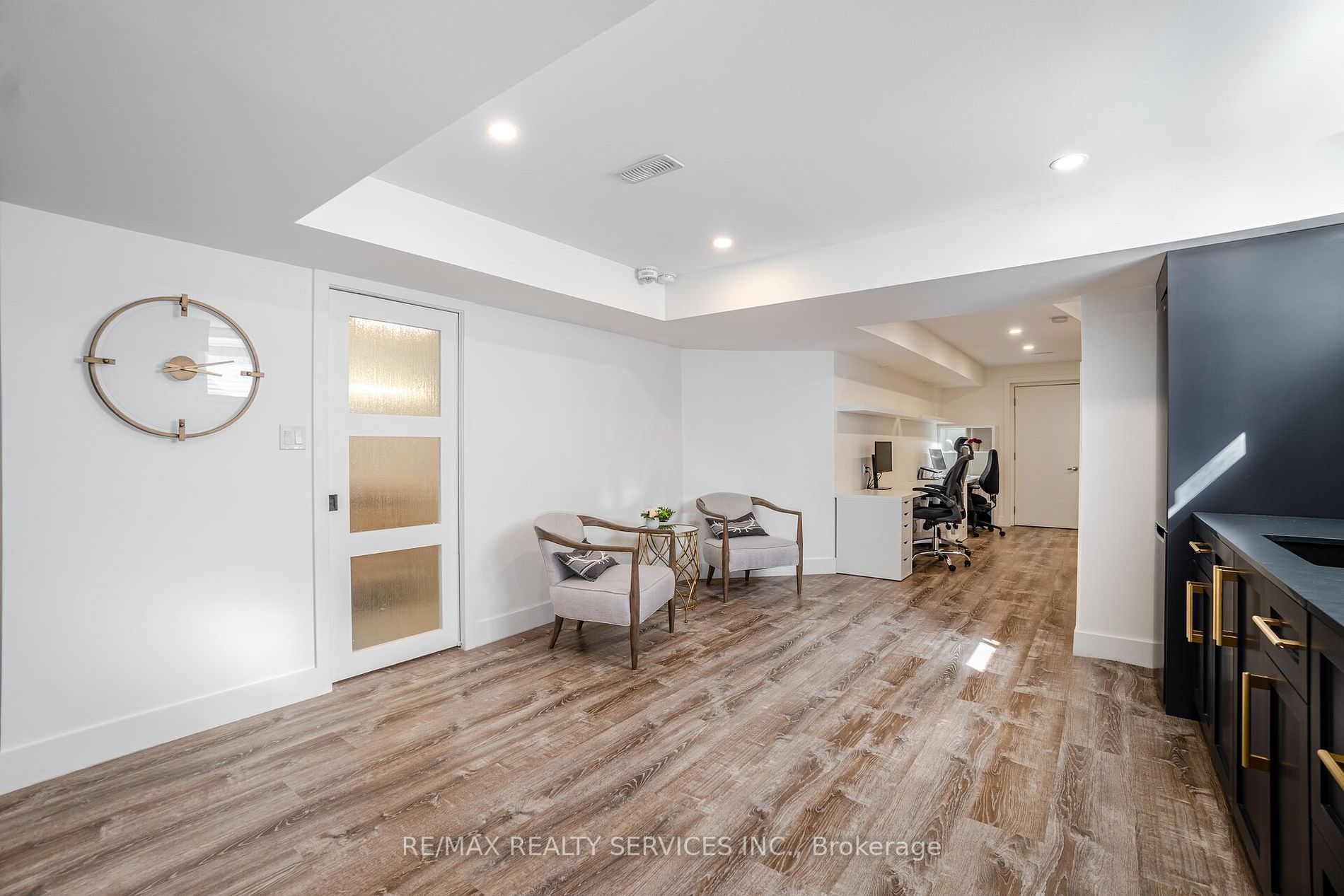 17 Prairie Creek Crescent