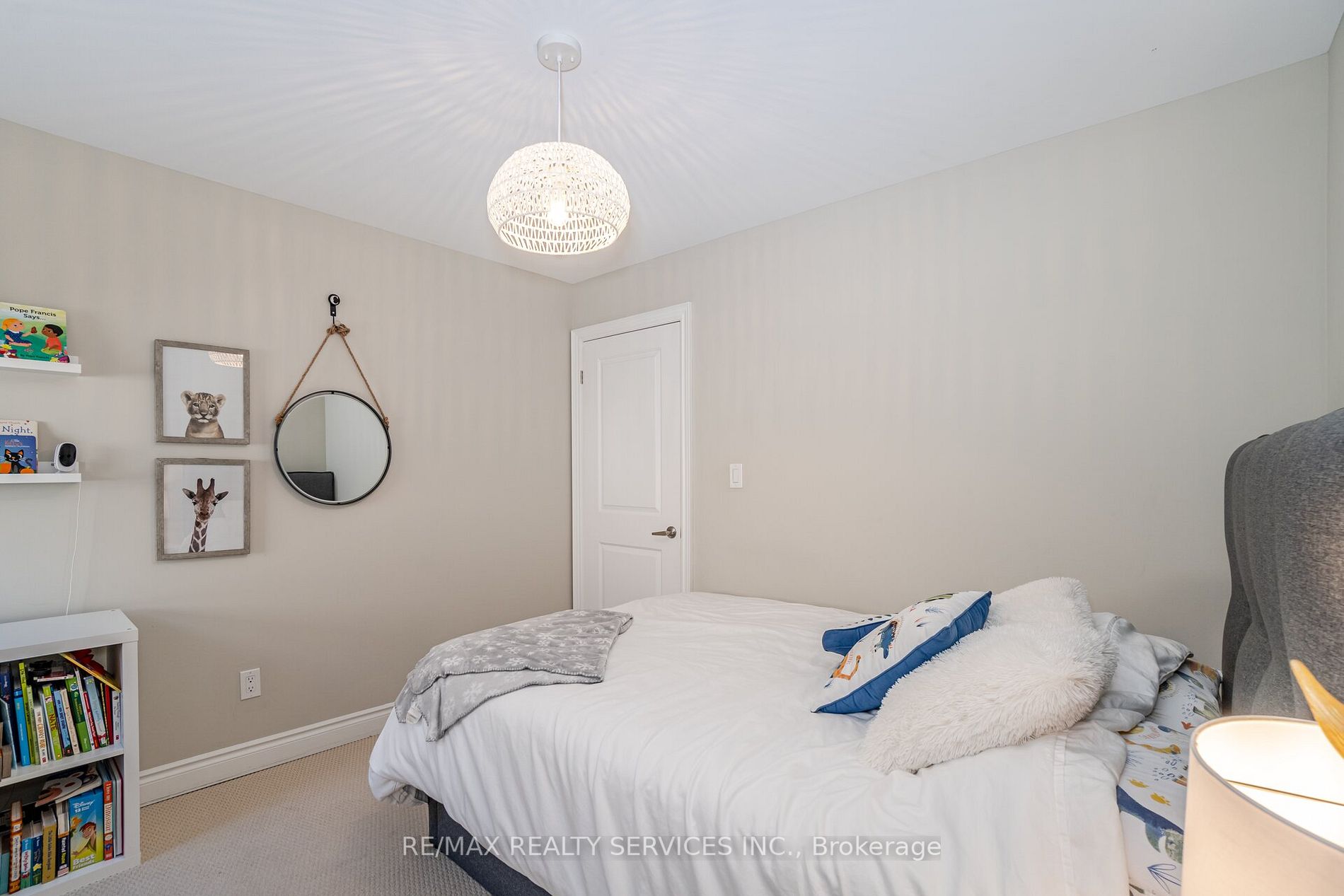 17 Prairie Creek Crescent