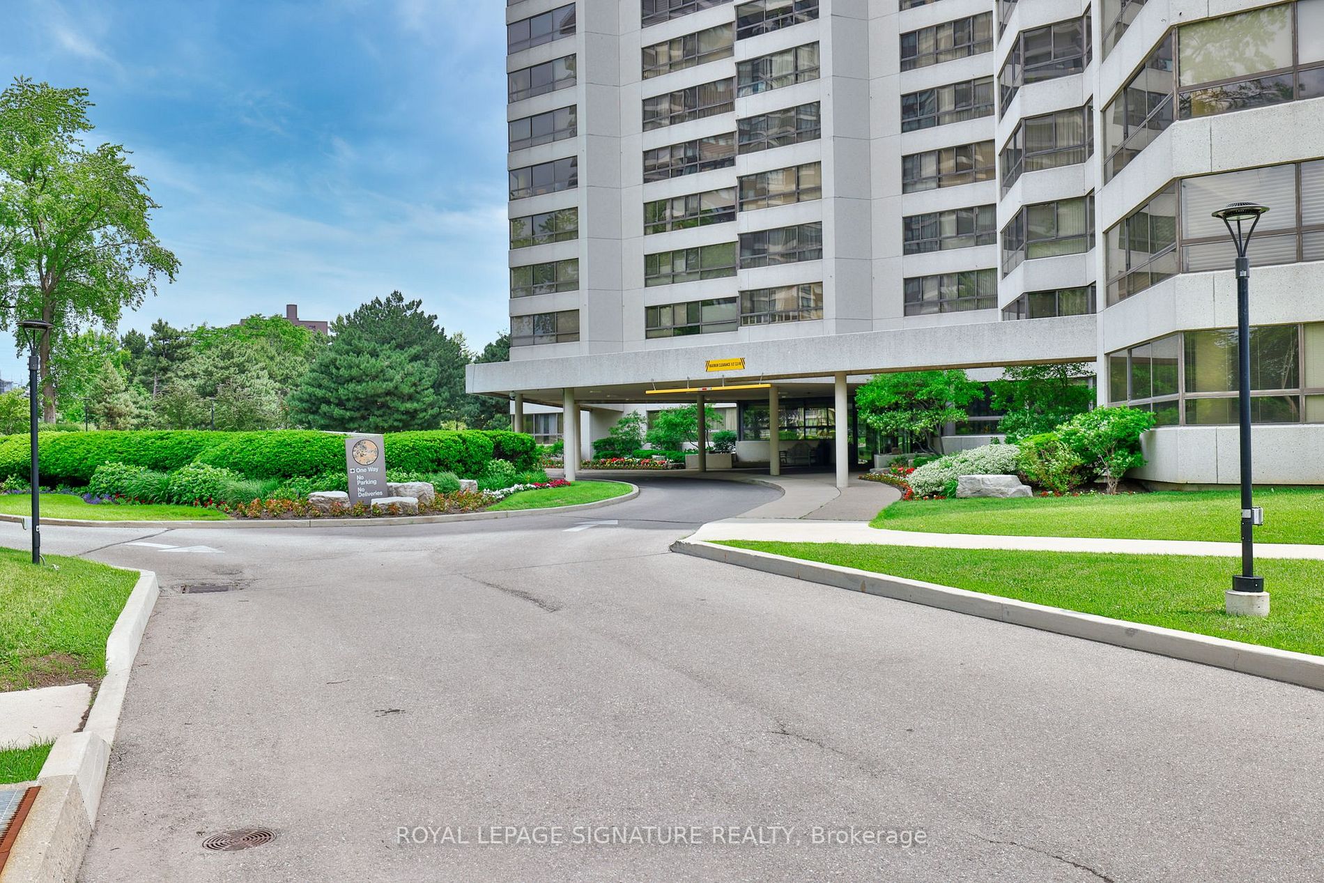 1300 Bloor St, #602