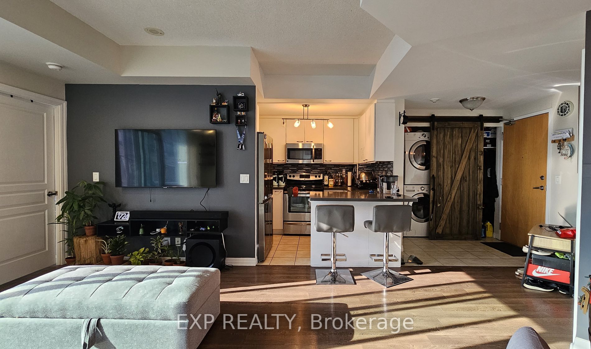 3939 Duke Of York Blvd, #1003