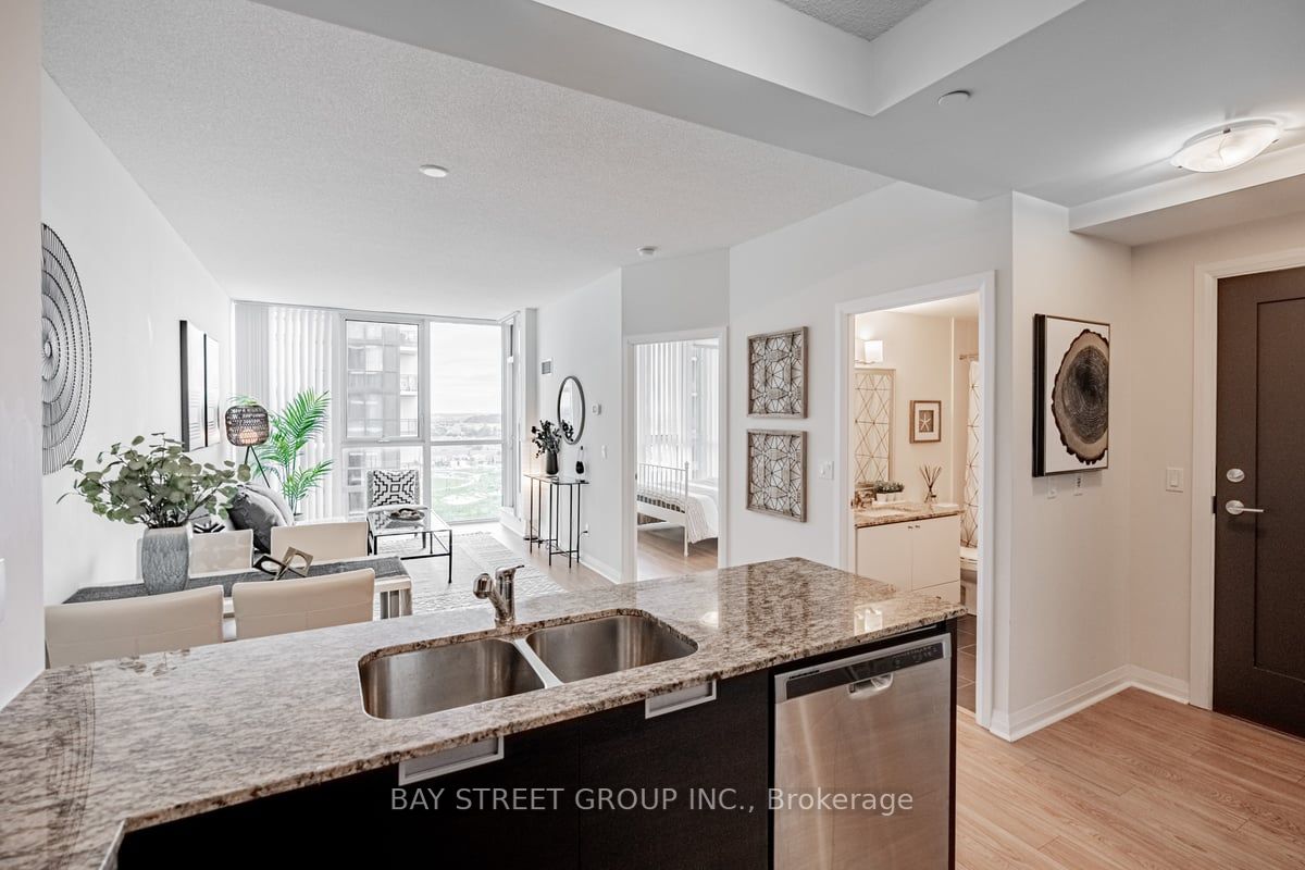 55 Eglinton Avenue W, #1401
