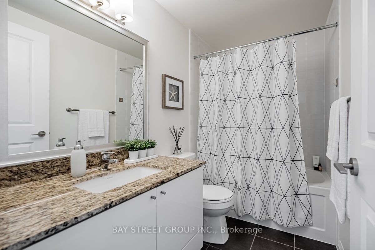 55 Eglinton Avenue W, #1401