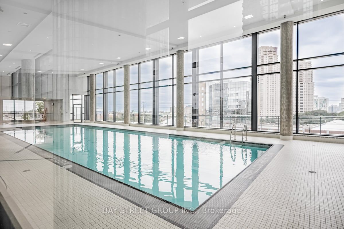 55 Eglinton Avenue W, #1401