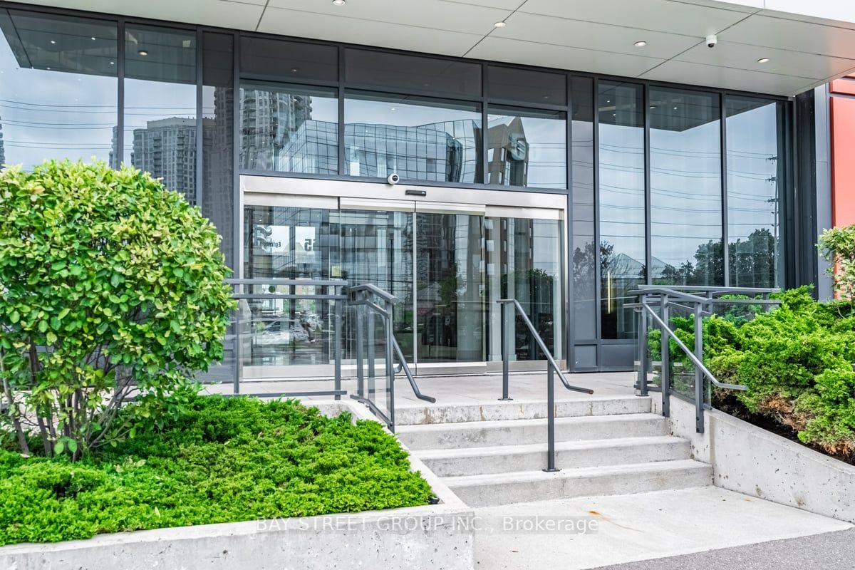 55 Eglinton Ave W, #1401