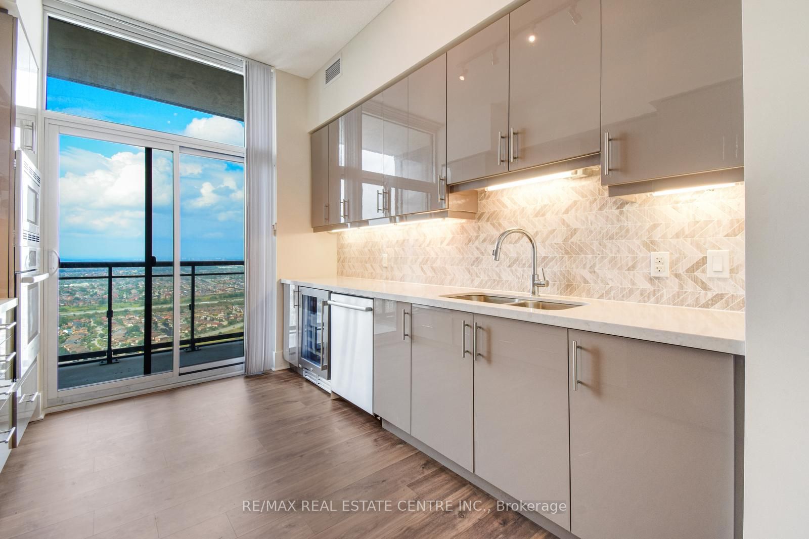 3975 Grand Park Dr, #4606