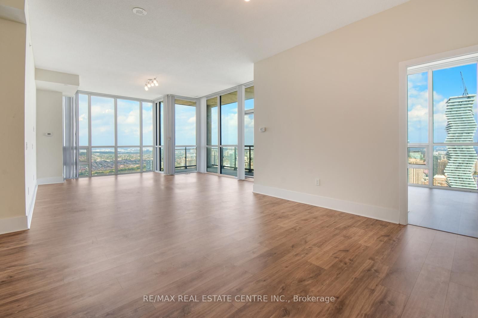 3975 Grand Park Dr, #4606