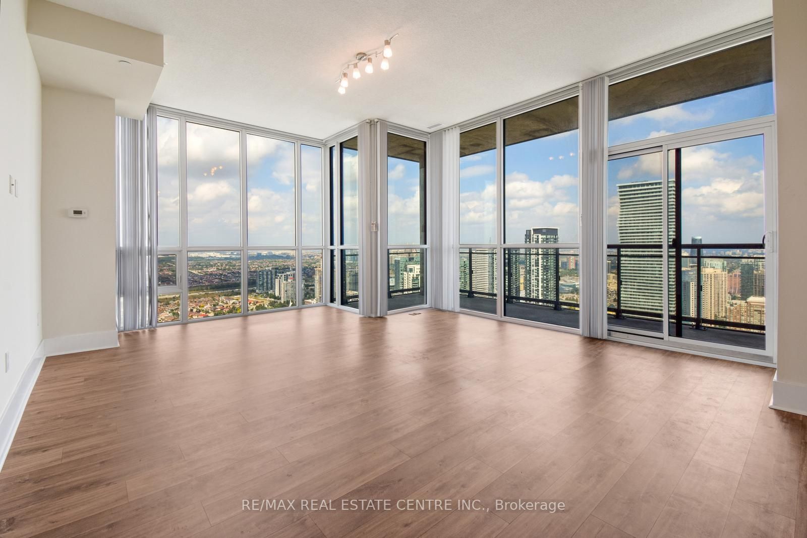 3975 Grand Park Dr, #4606