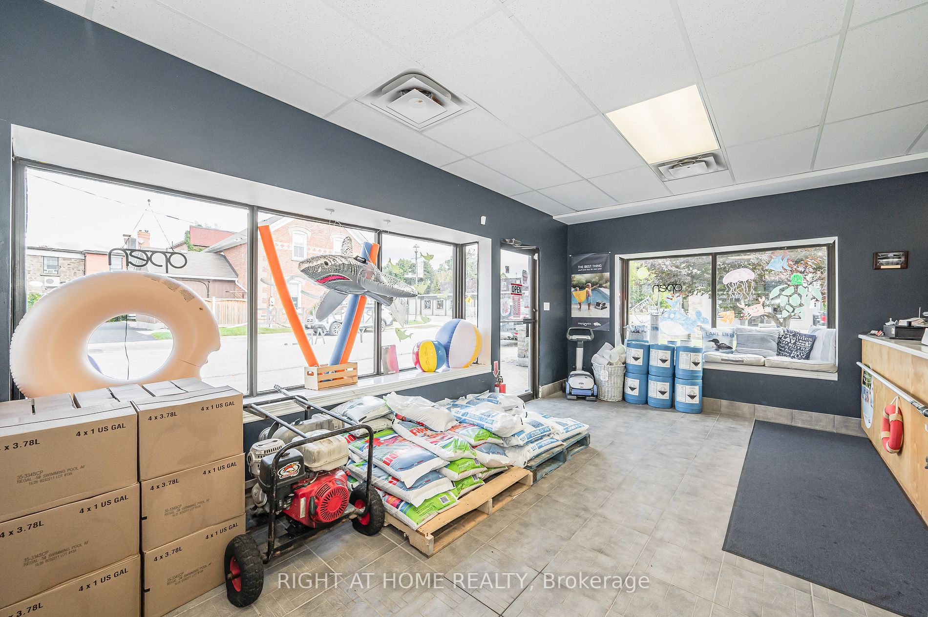 119 Mill St E