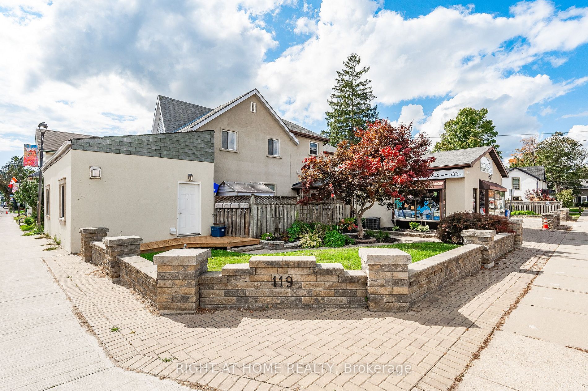 119 Mill St E