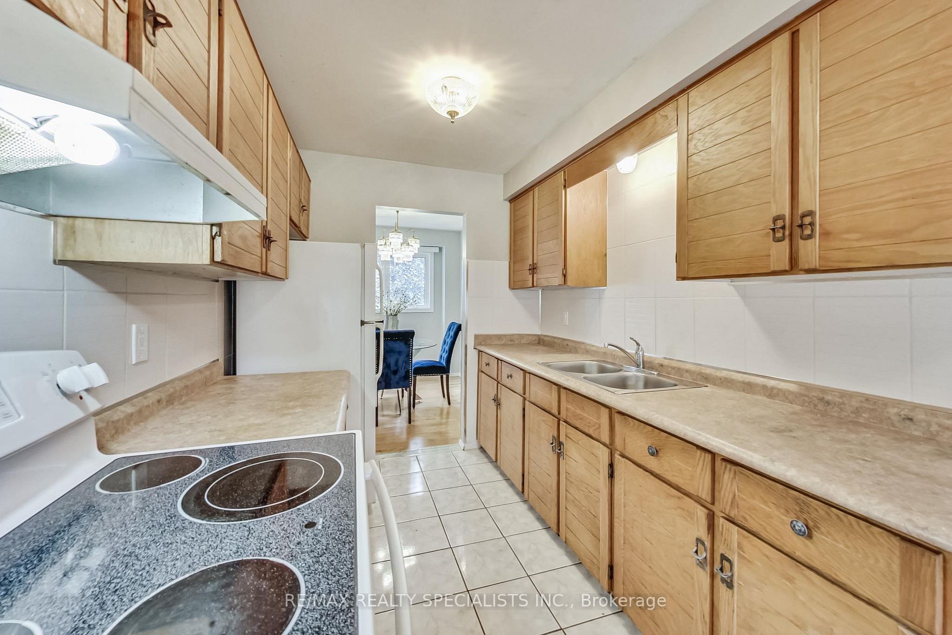 4389 Lee Dr