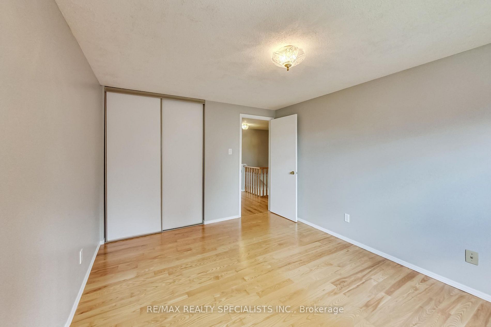 4389 Lee Dr