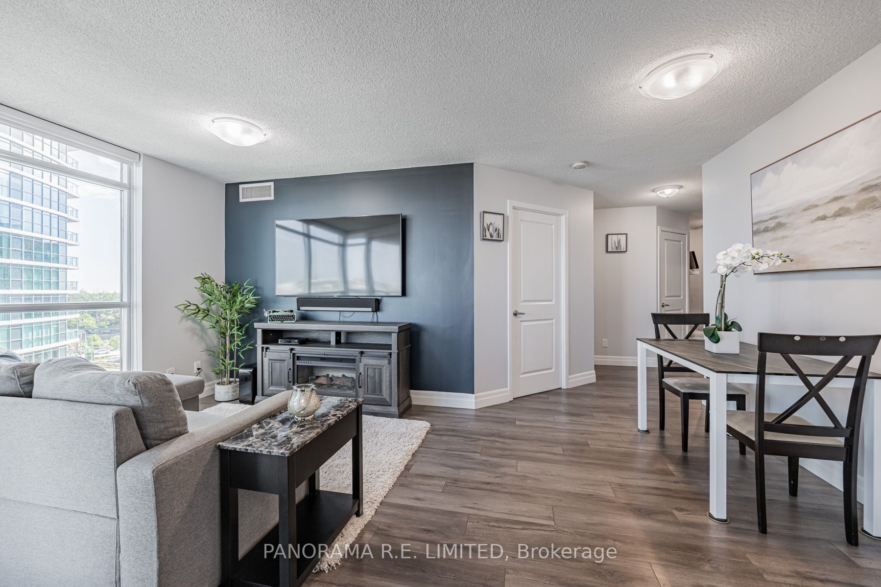 225 Sherway Gardens Rd, #805
