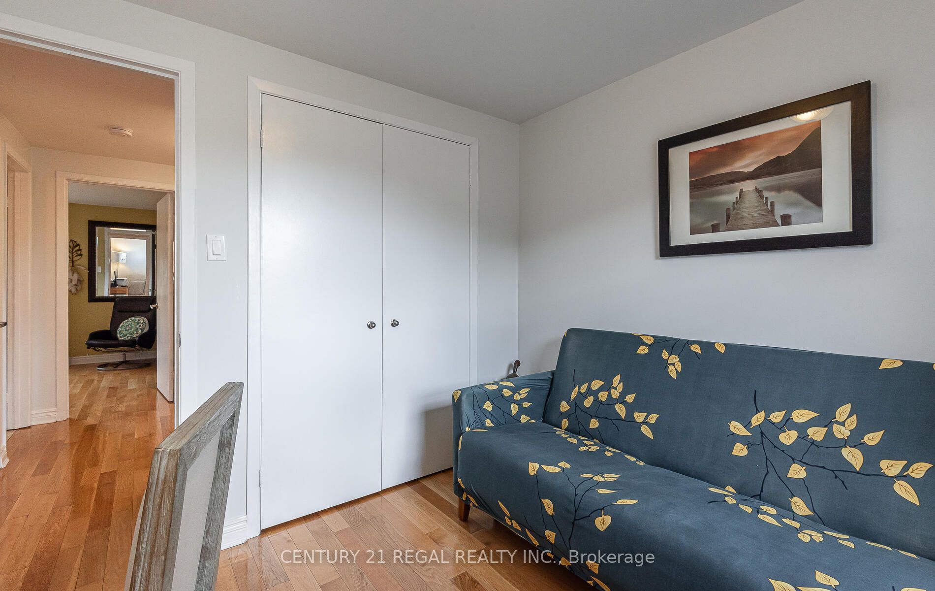 3 Greenleaf Cres