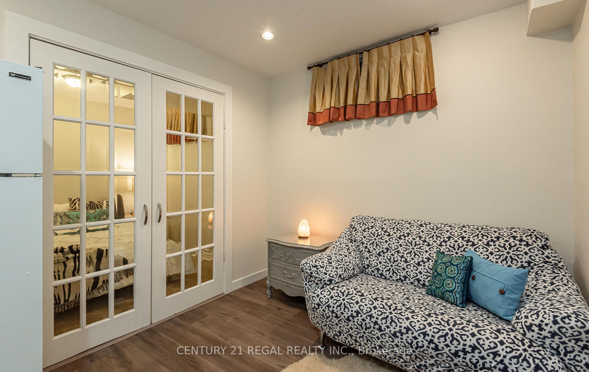 3 Greenleaf Cres