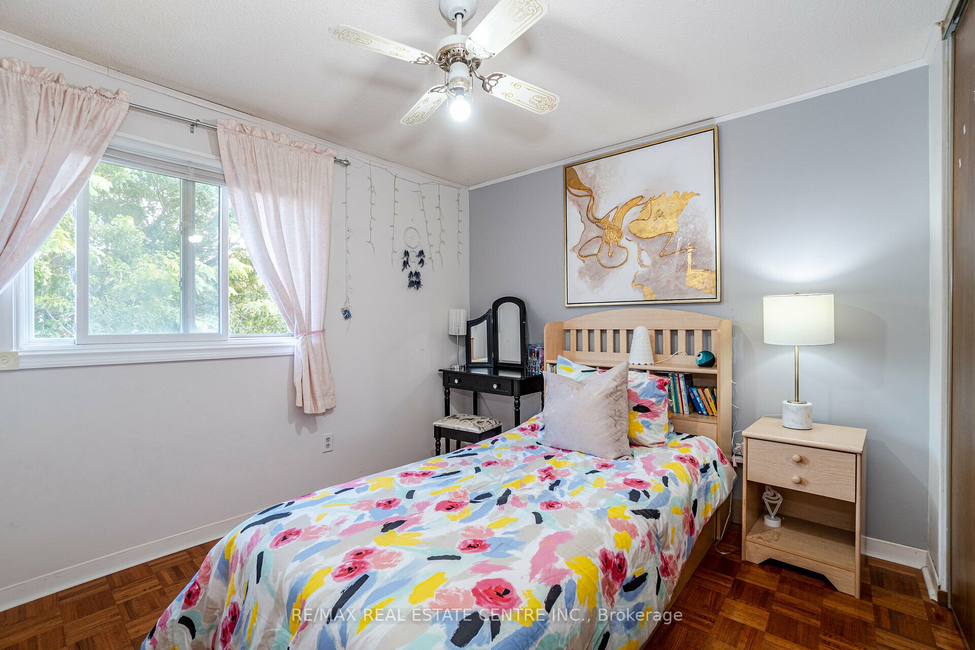 17 Wolverton Cres