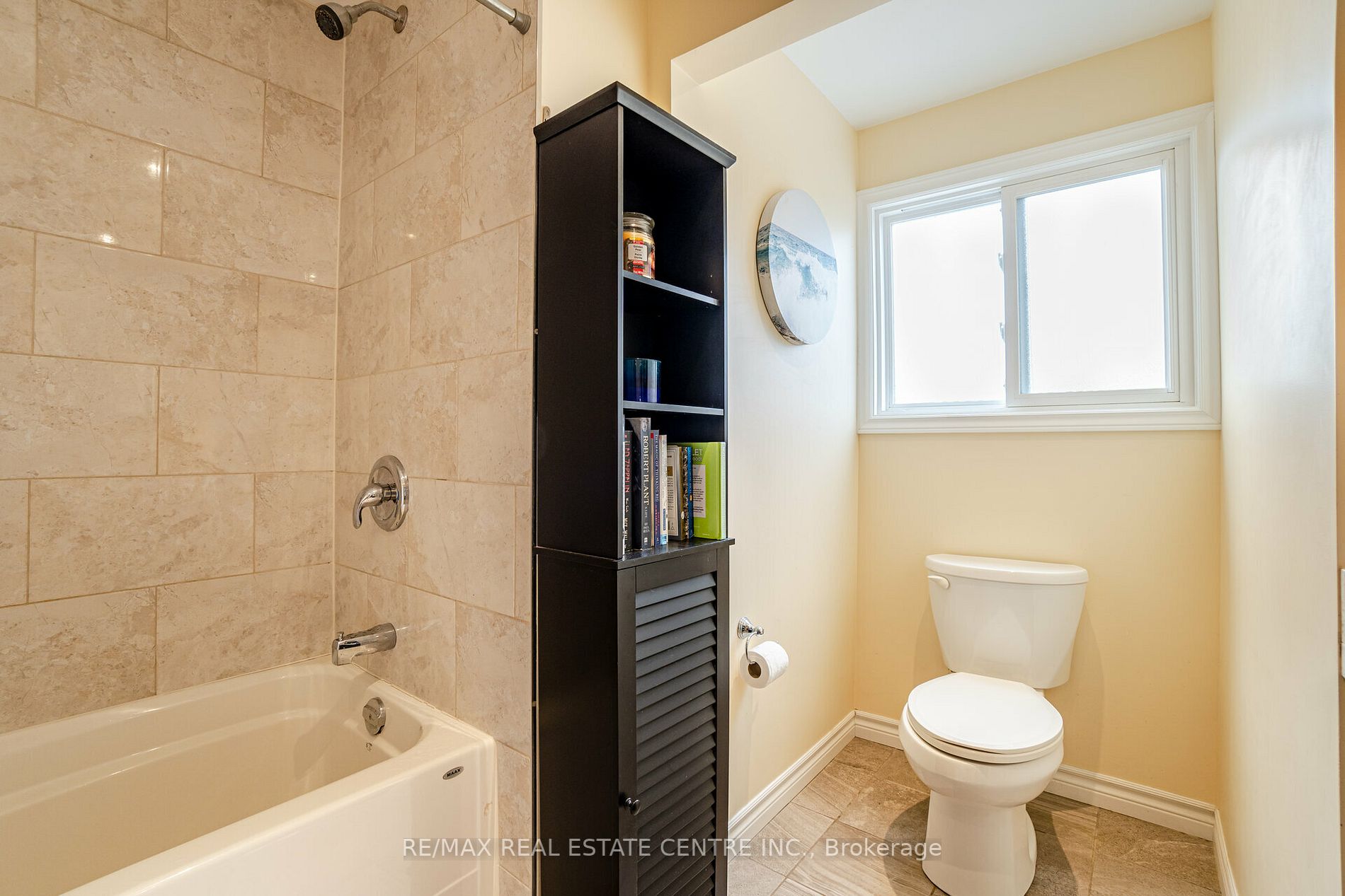 17 Wolverton Cres