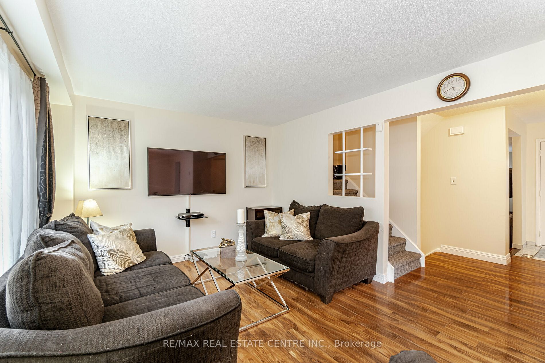 17 Wolverton Cres