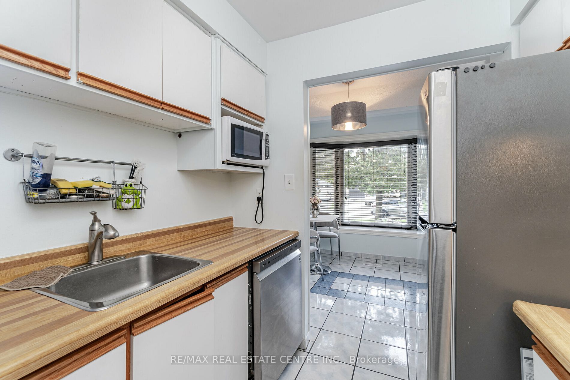 17 Wolverton Cres