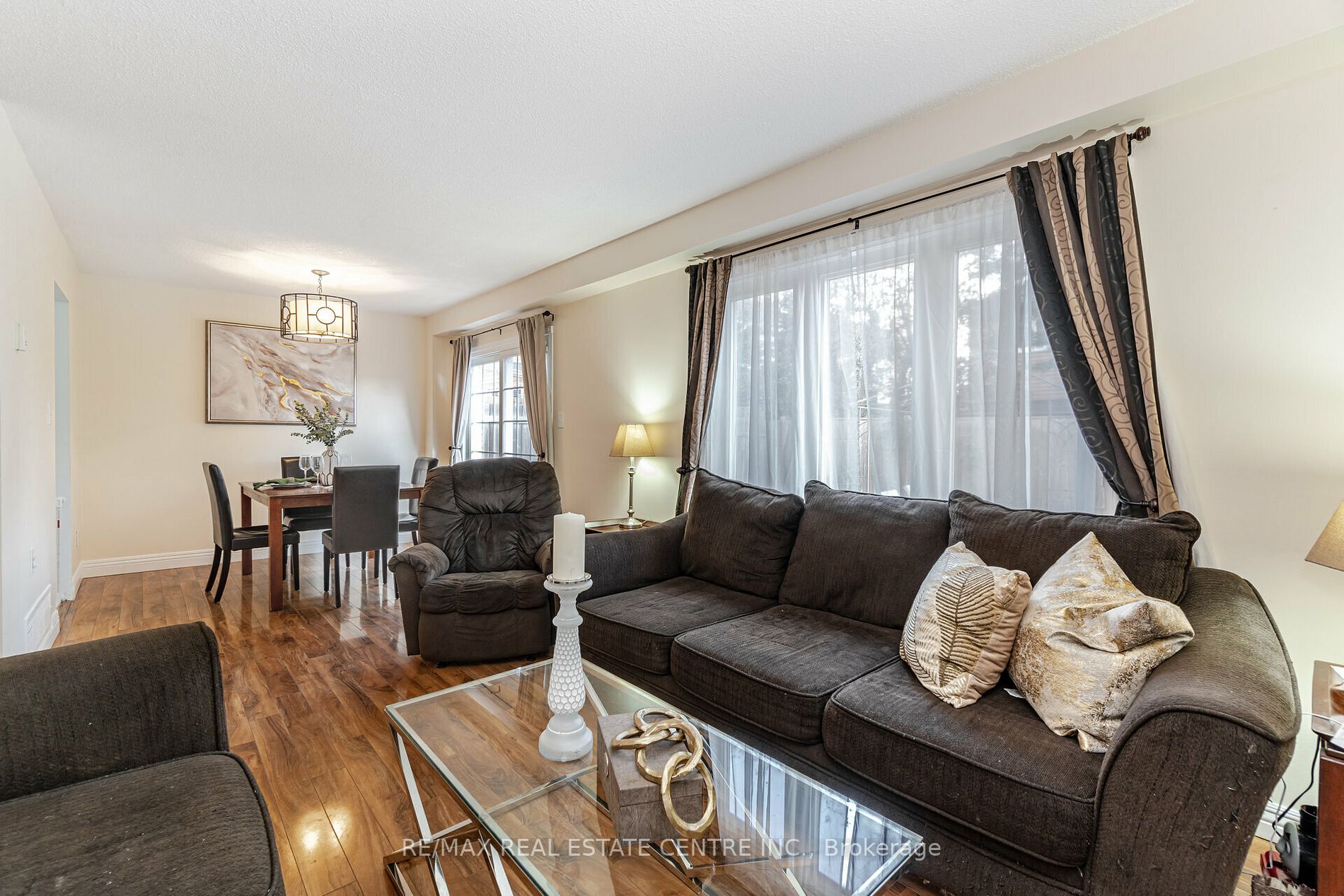 17 Wolverton Cres