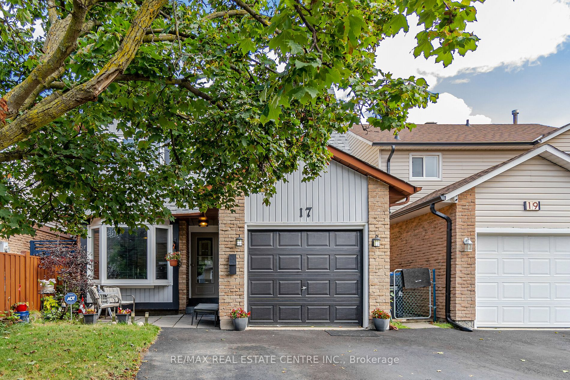 17 Wolverton Cres