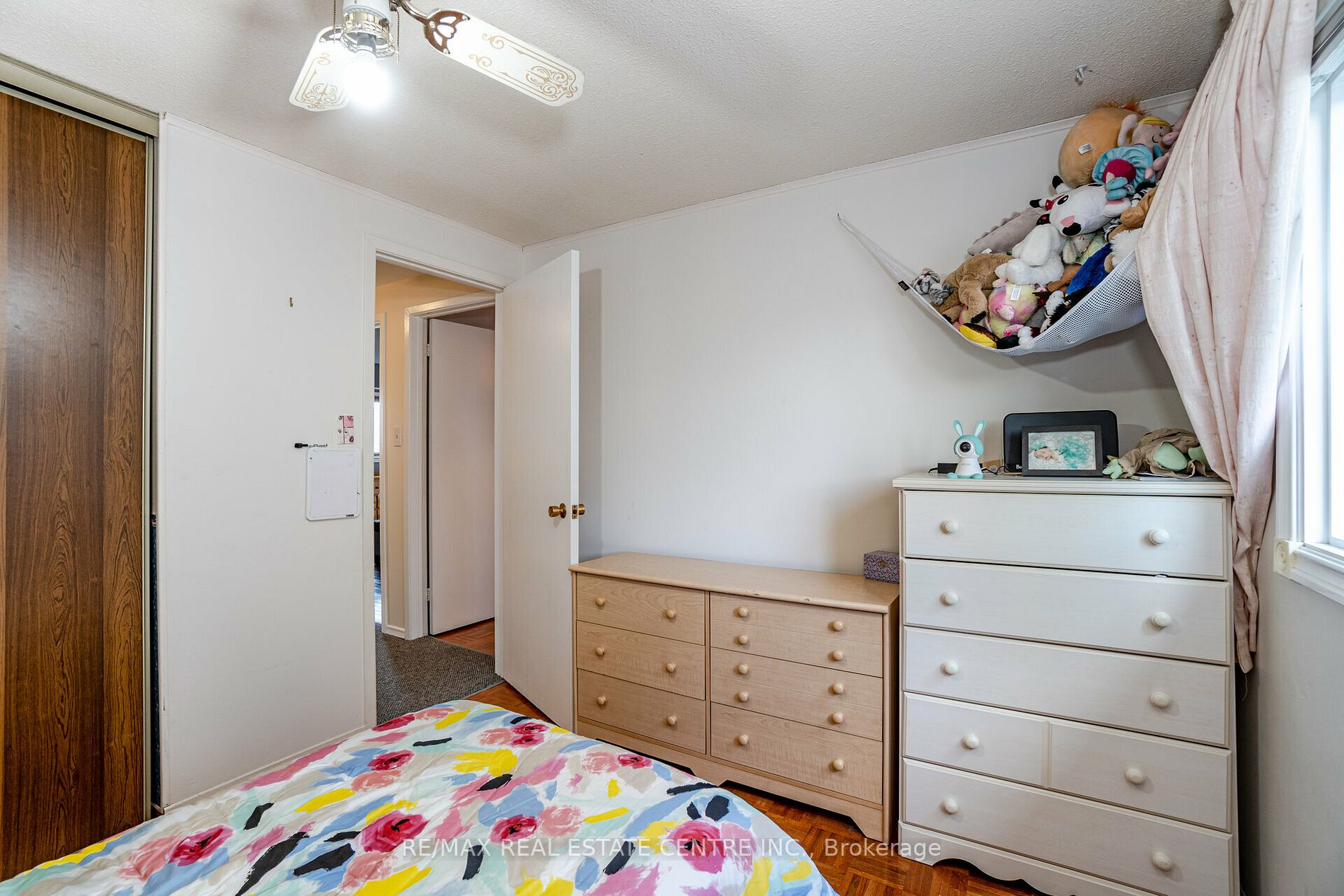 17 Wolverton Cres