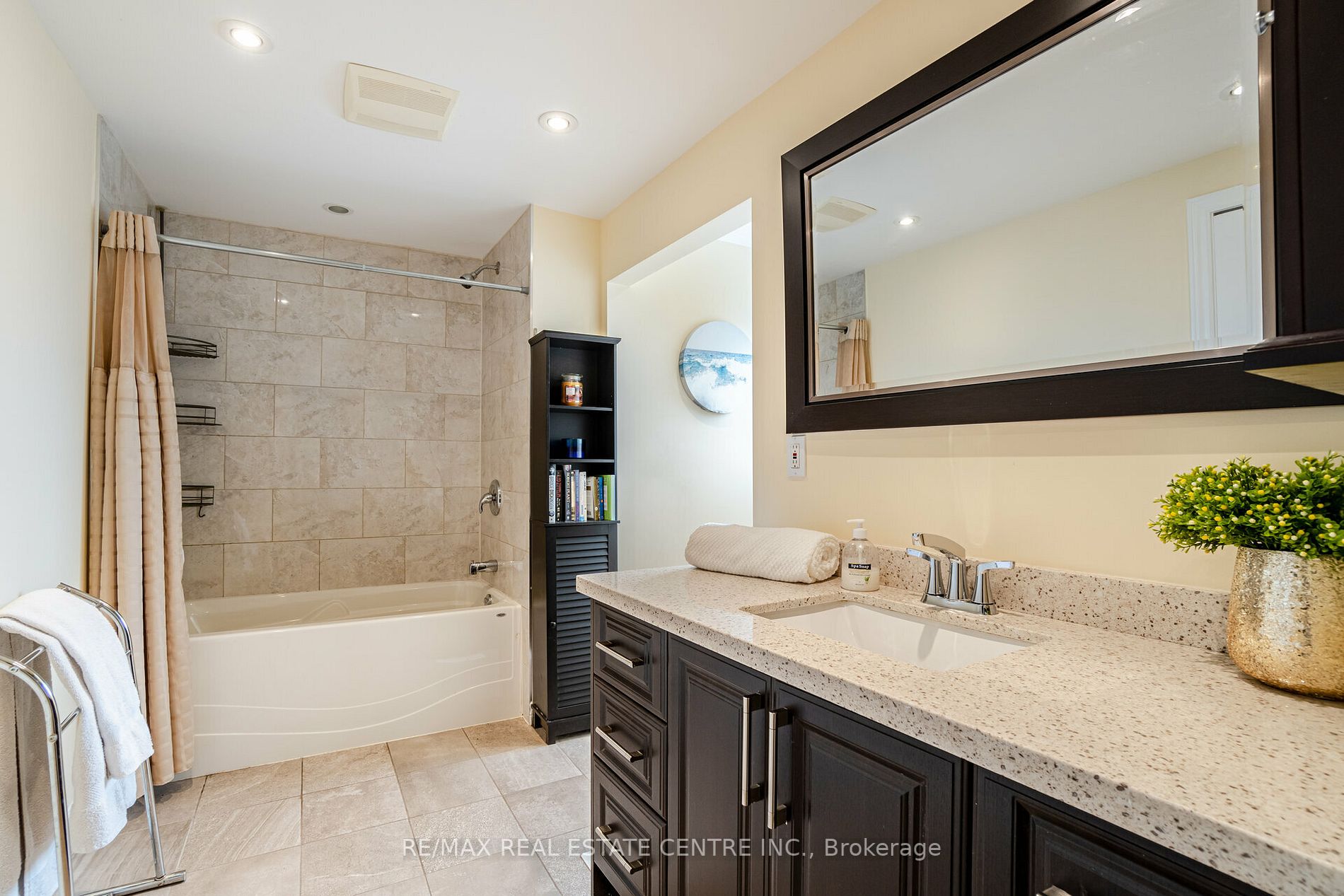 17 Wolverton Cres