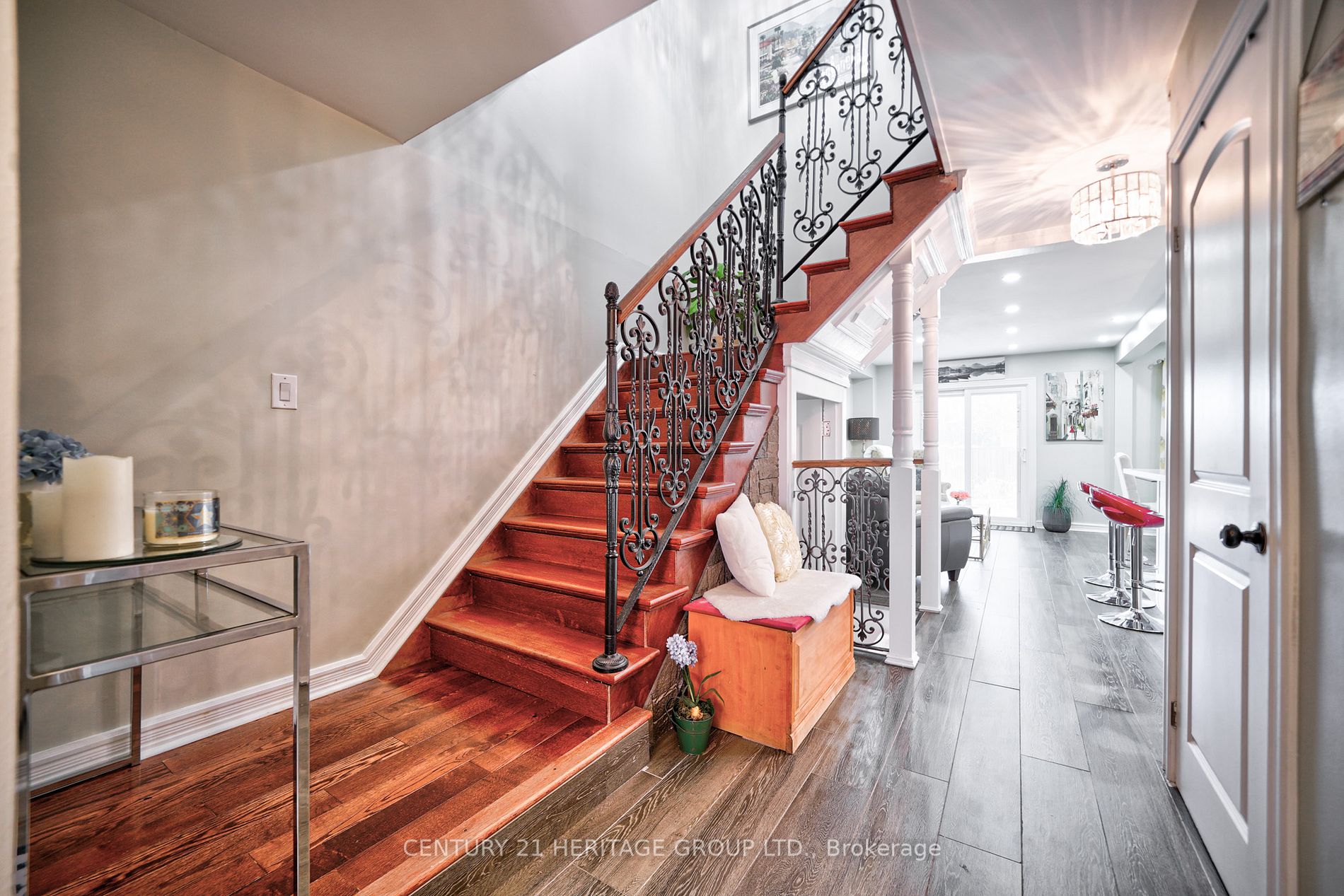 10 Shenstone Ave