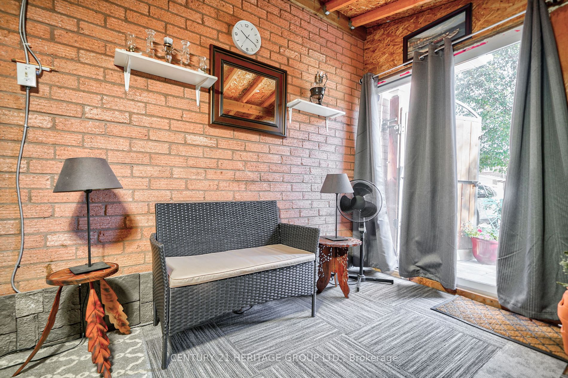 10 Shenstone Ave