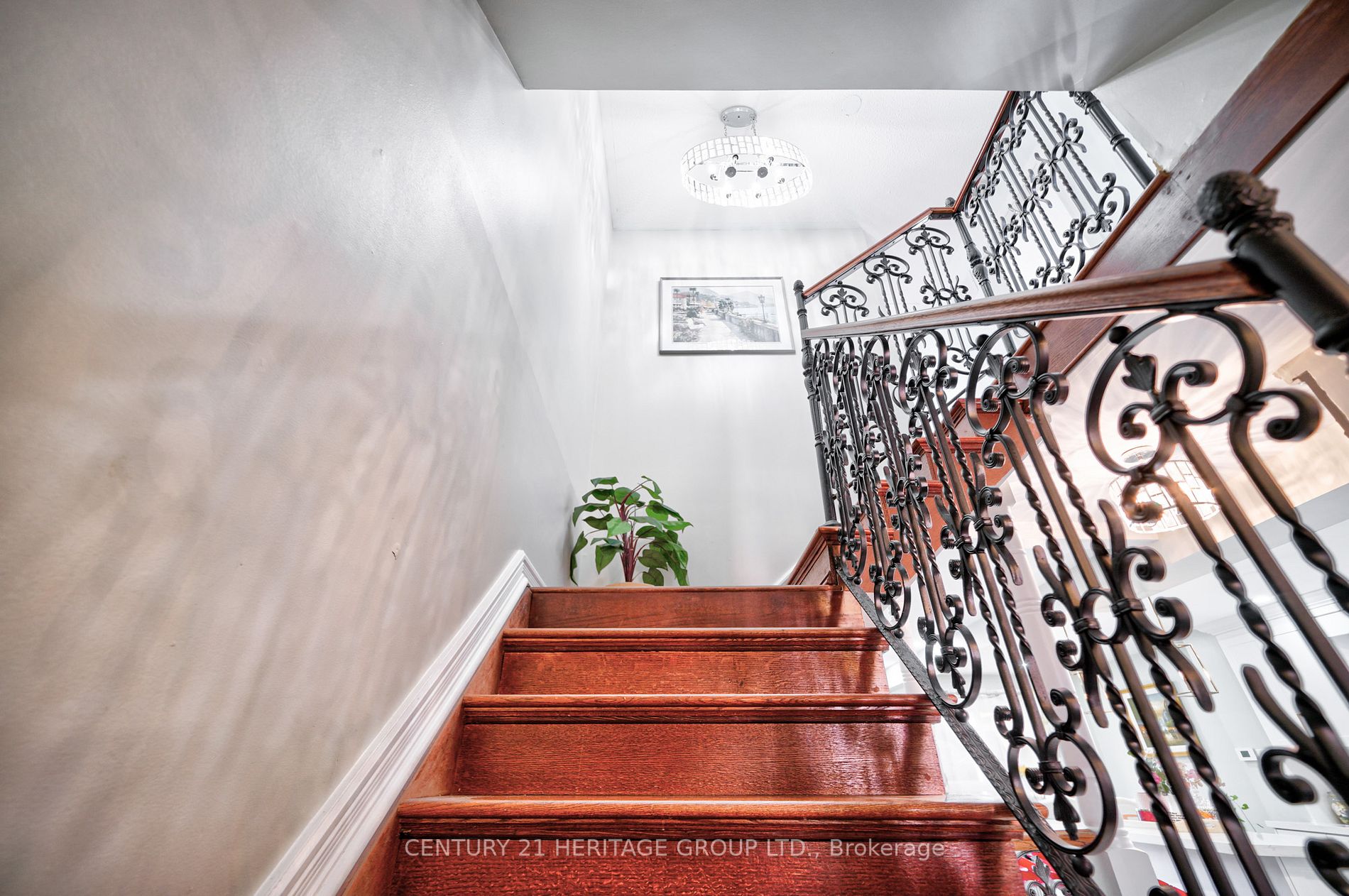 10 Shenstone Ave