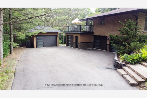 44 Gibson Lake Dr, Caledon