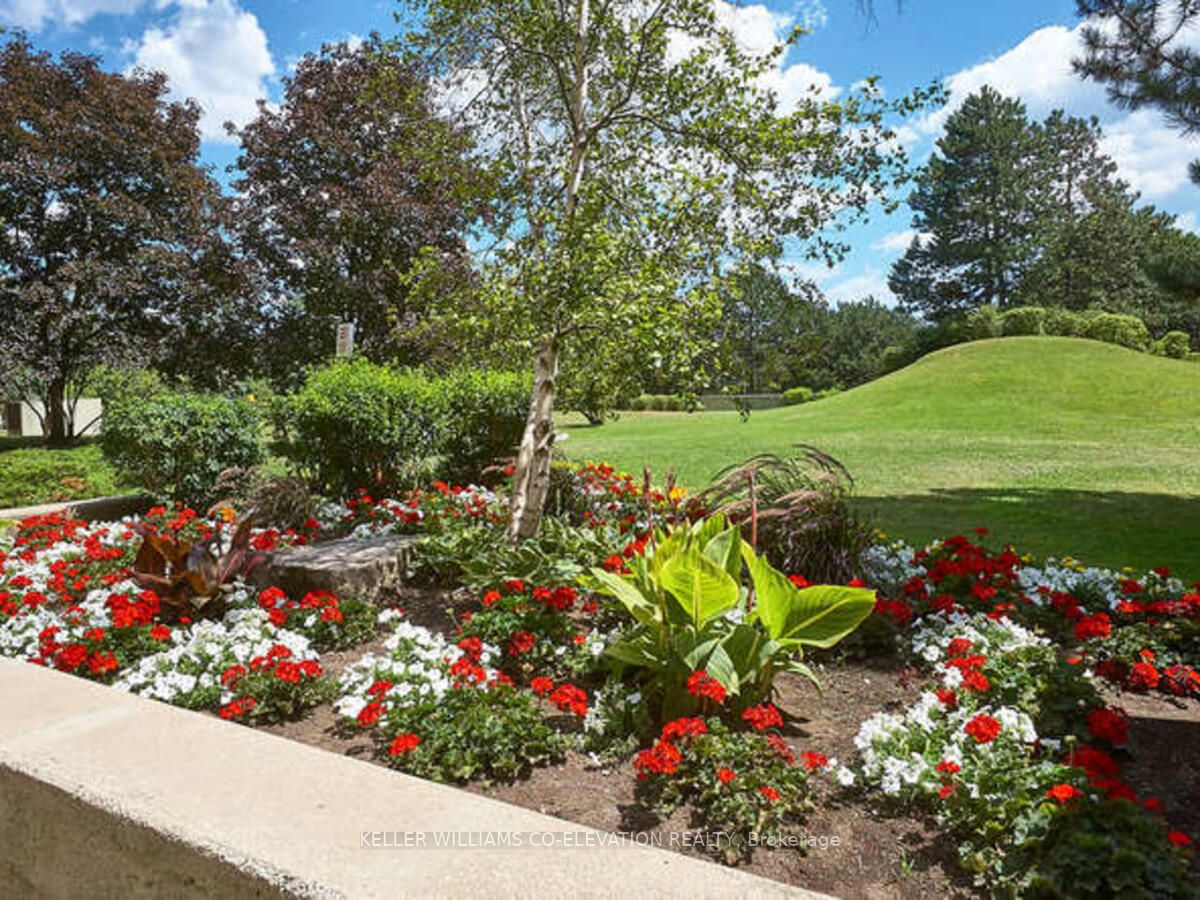 260 Scarlett Rd, #701