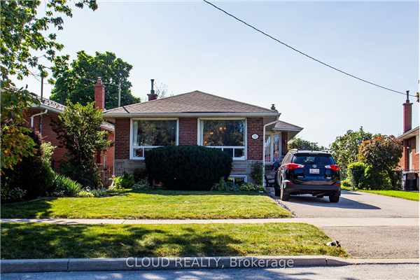 52 Hollister Rd, Toronto