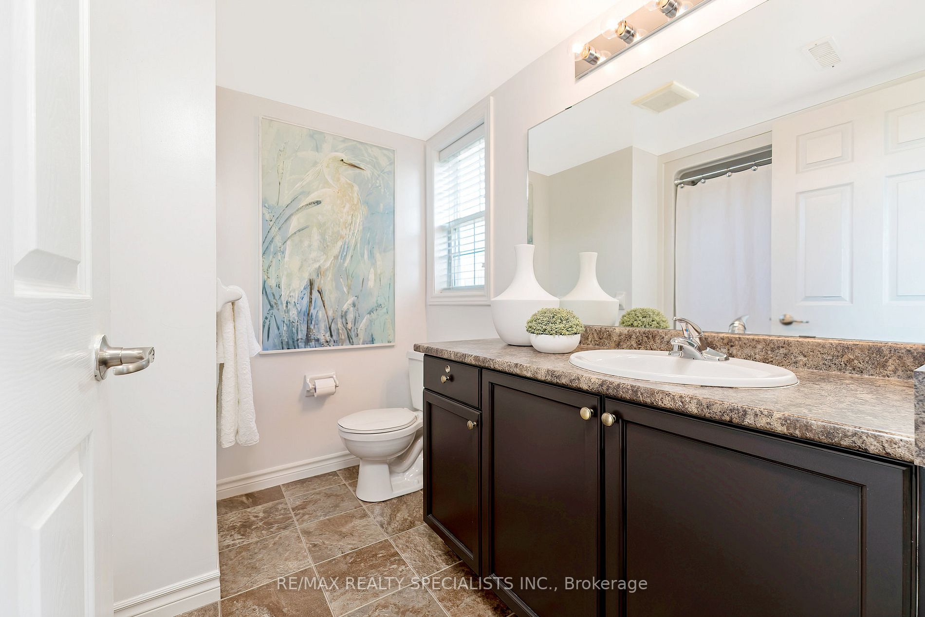 1370 Main Street E, #202