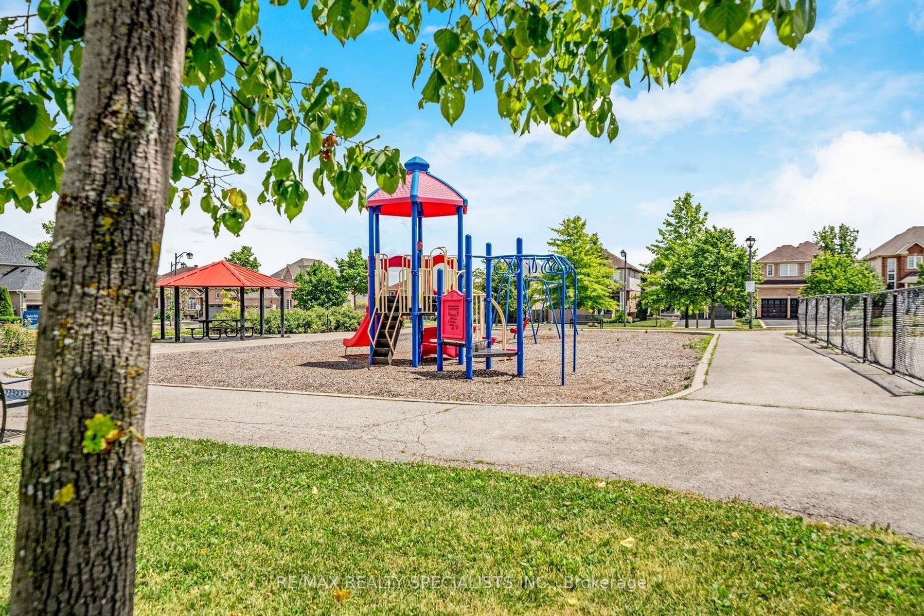 1370 Main Street E, #202
