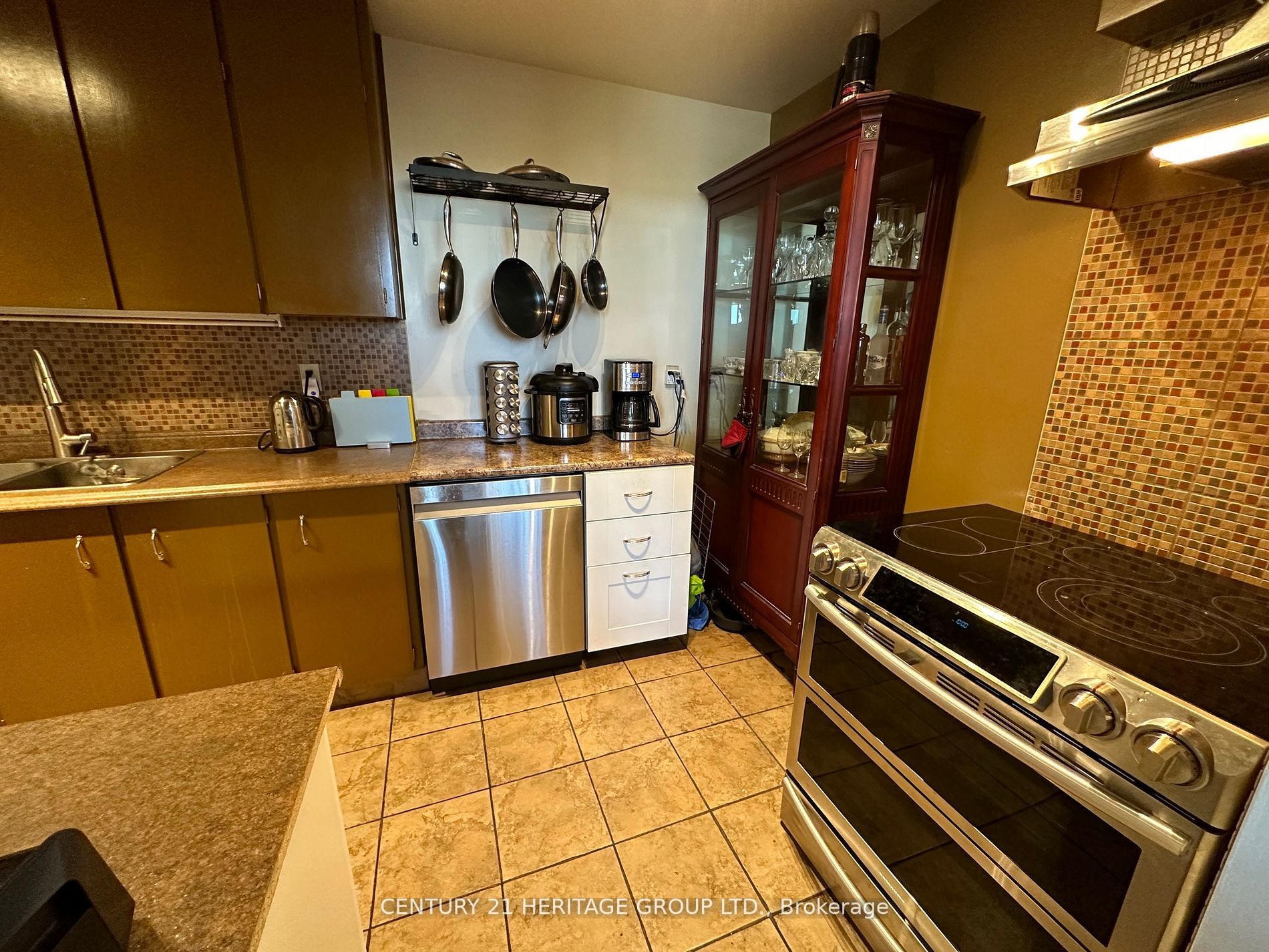 345 Driftwood Ave, #1206