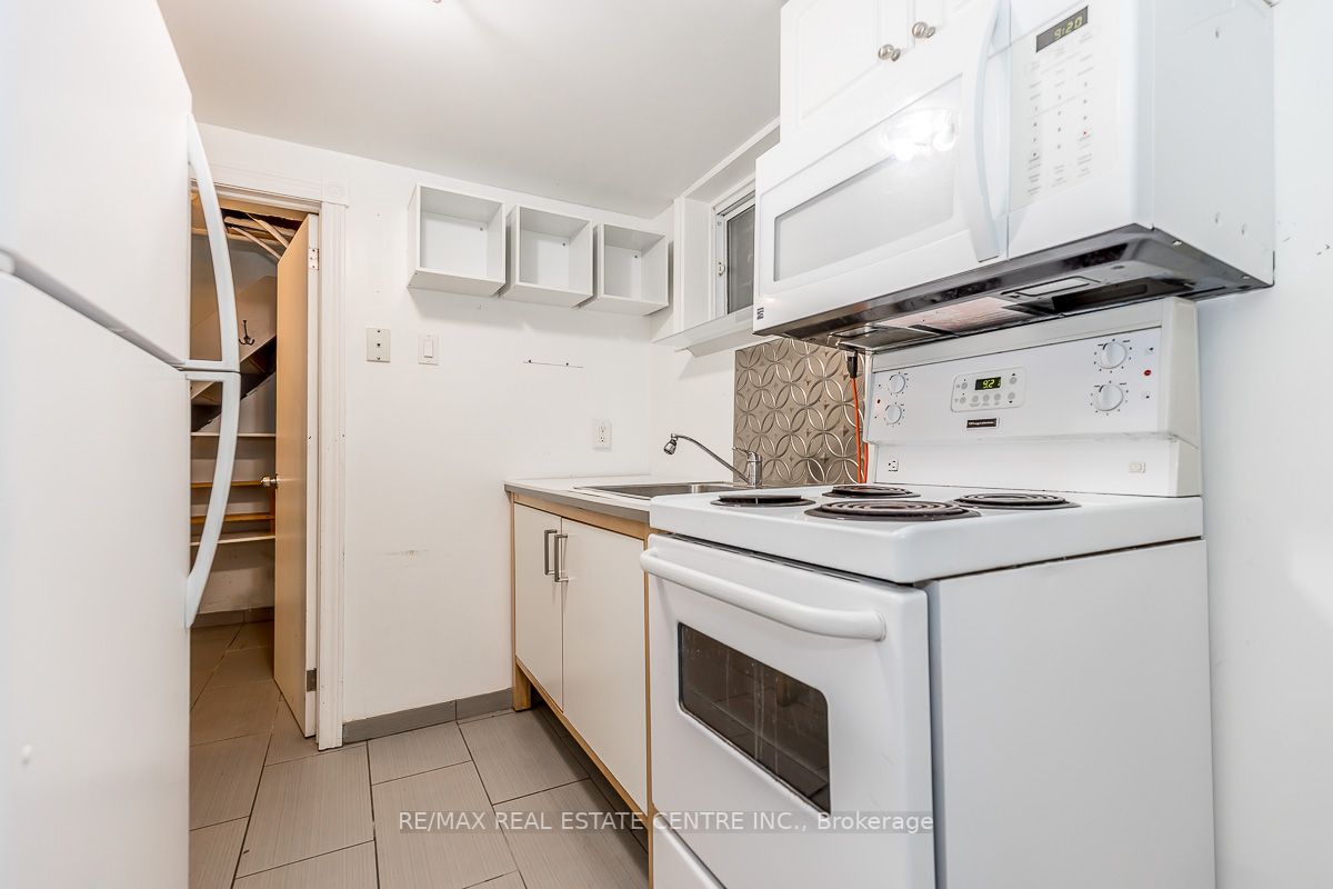 17257 Old Main St