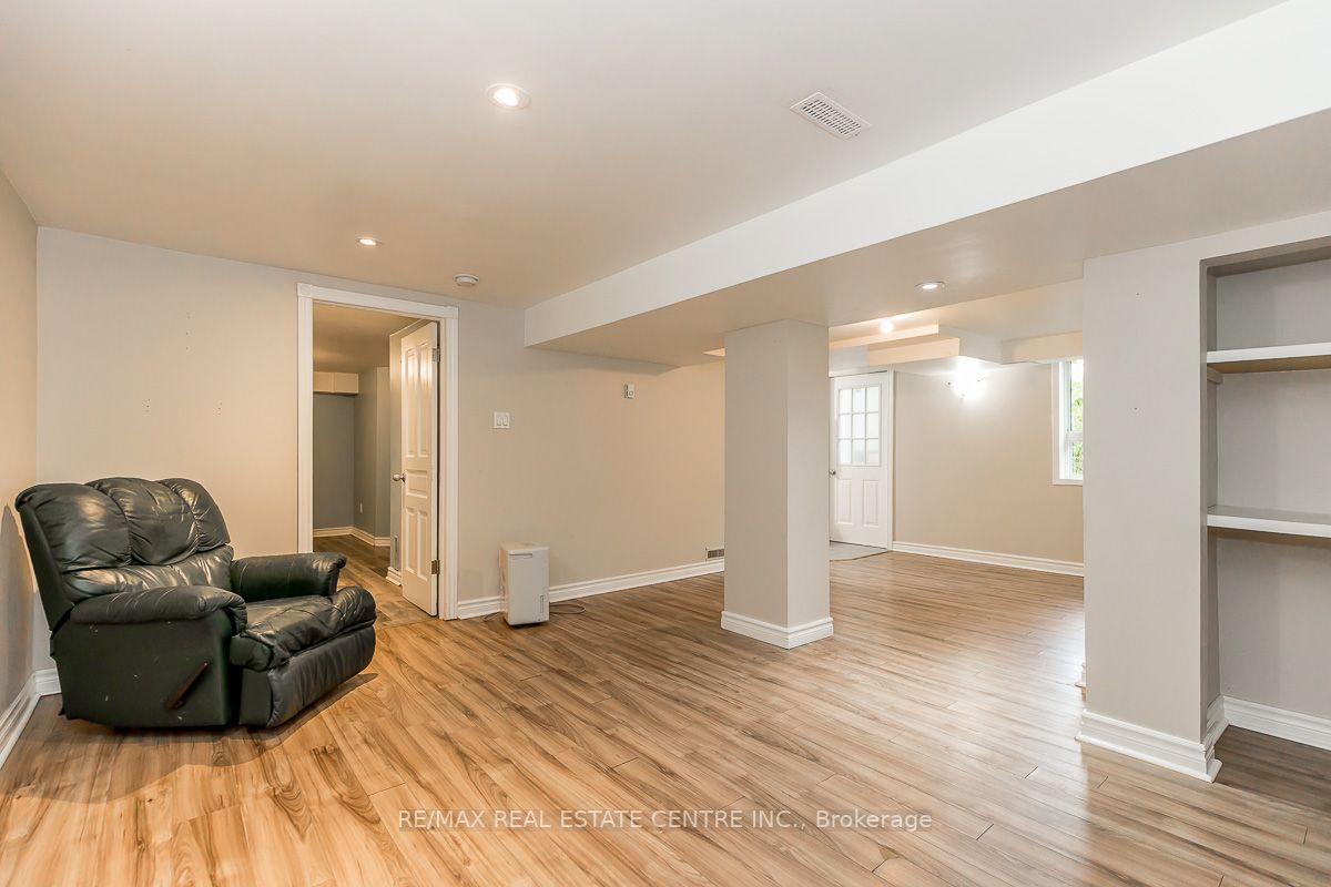 17257 Old Main St