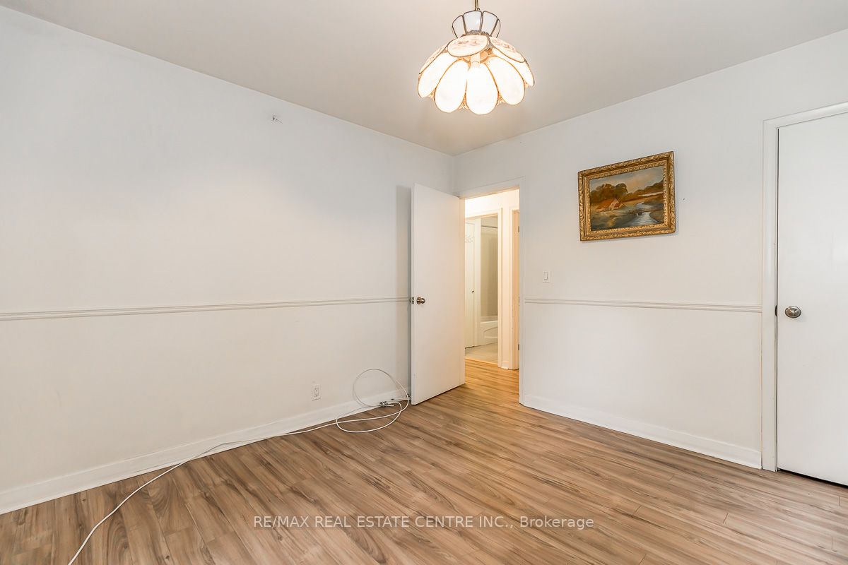 17257 Old Main St