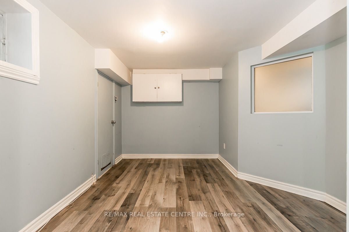 17257 Old Main St