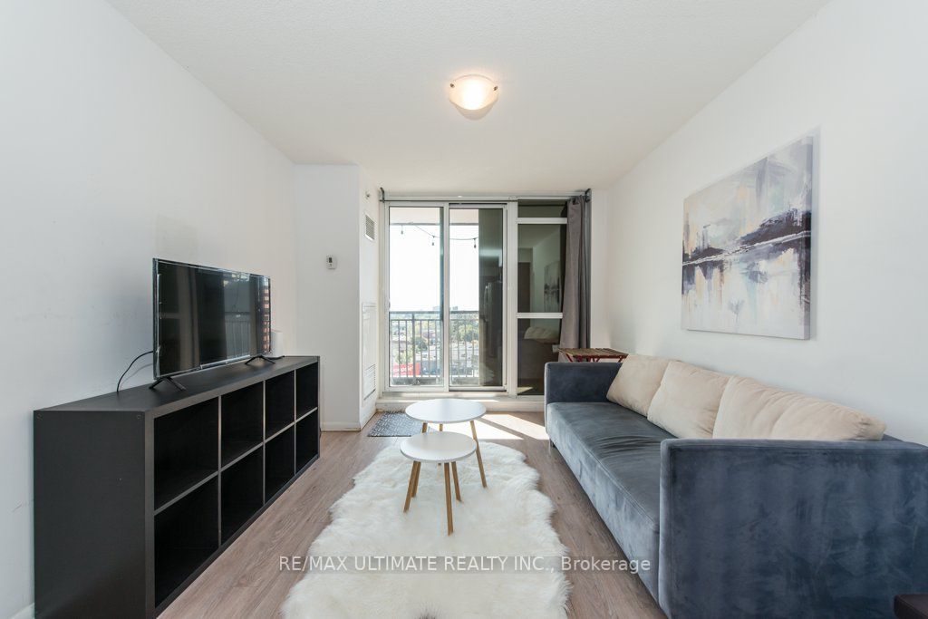 830 Lawrence Ave W, #909