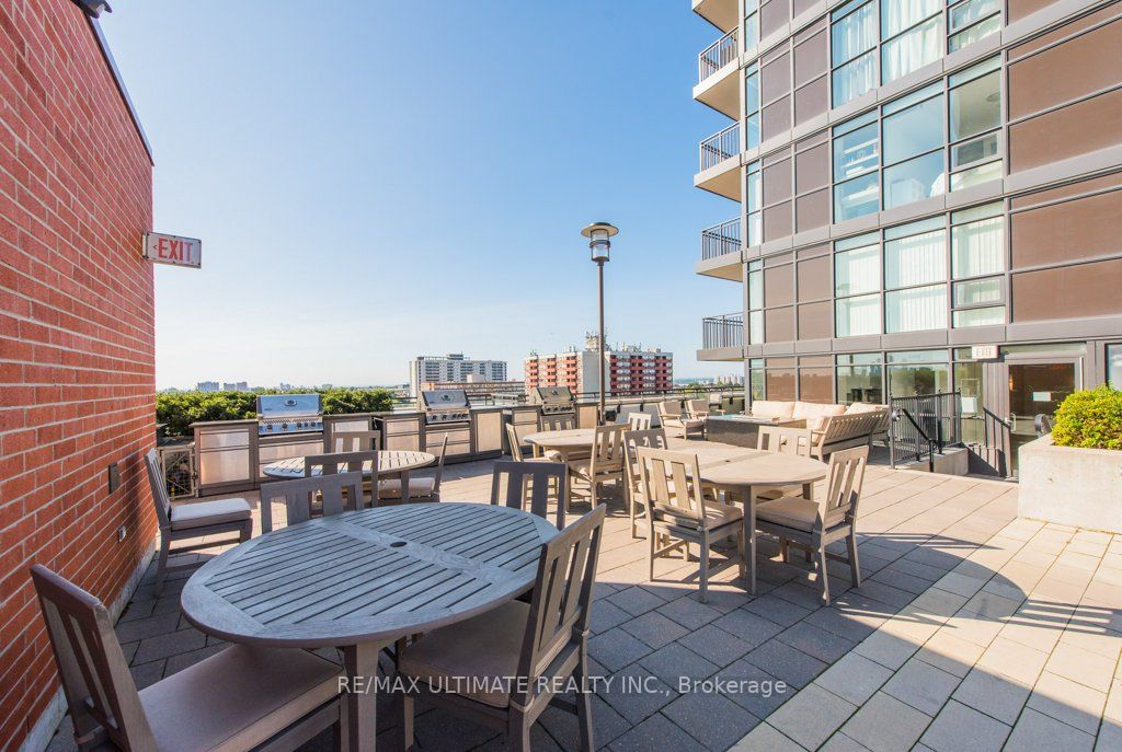830 Lawrence Ave W, #909