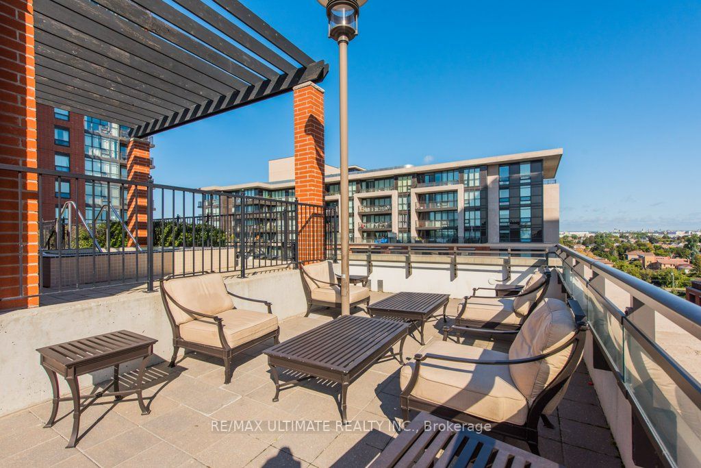 830 Lawrence Ave W, #909