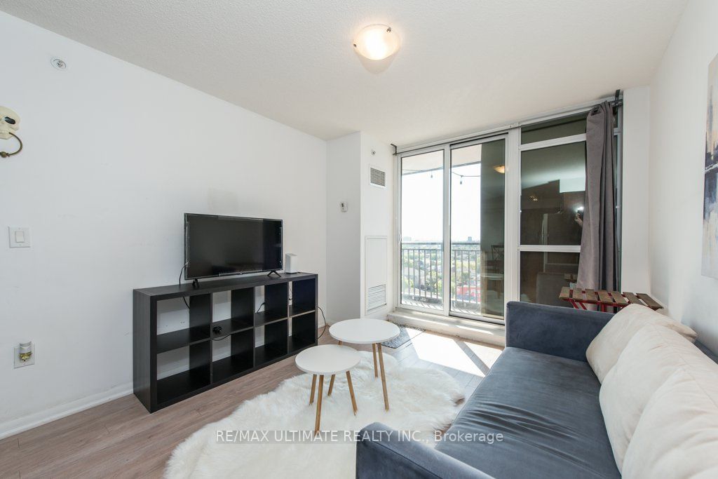830 Lawrence Ave W, #909