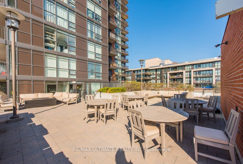 830 Lawrence Ave W, #909