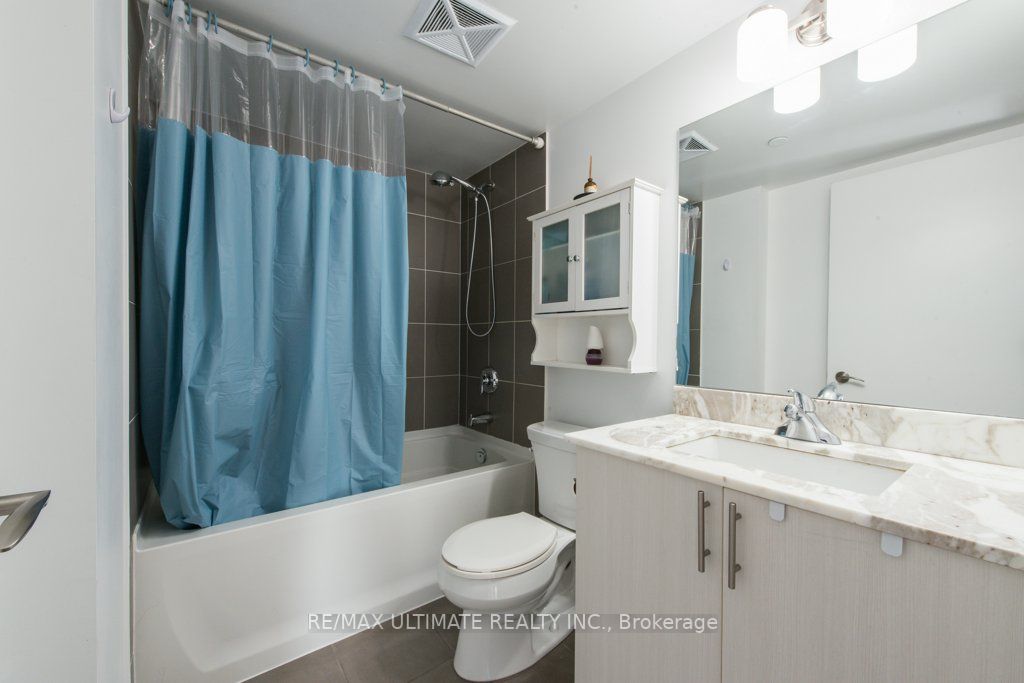 830 Lawrence Ave W, #909