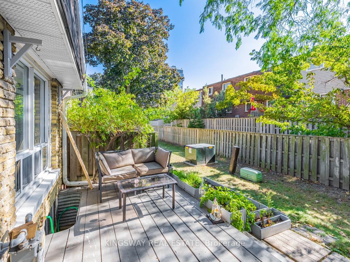 830 Stainton Dr, #63
