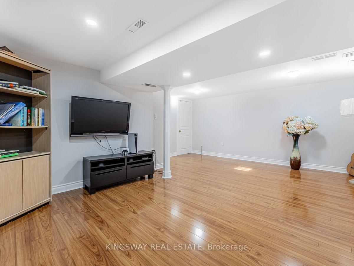 830 Stainton Dr, #63