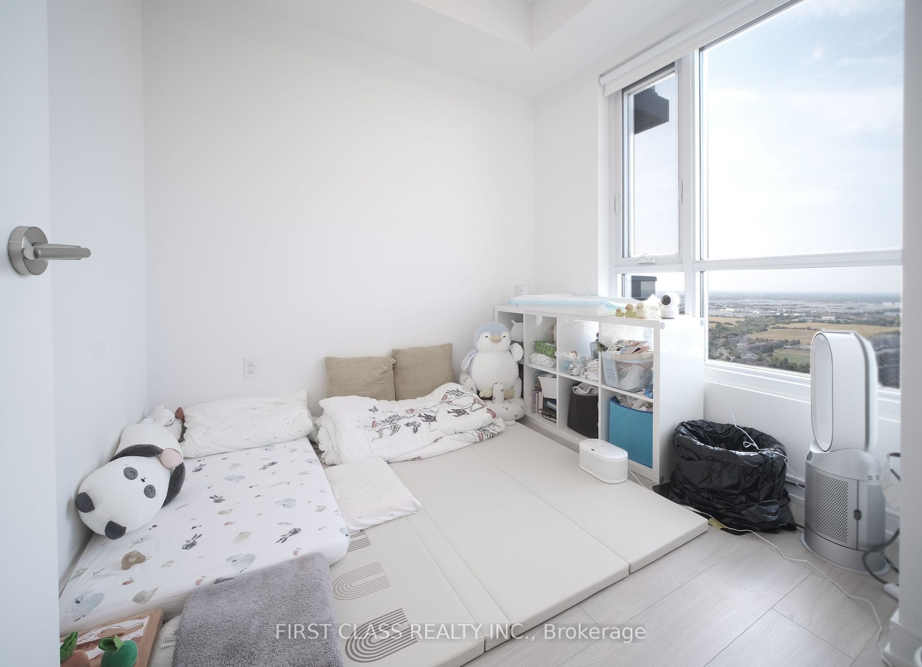 8 Nahani Way, #3203