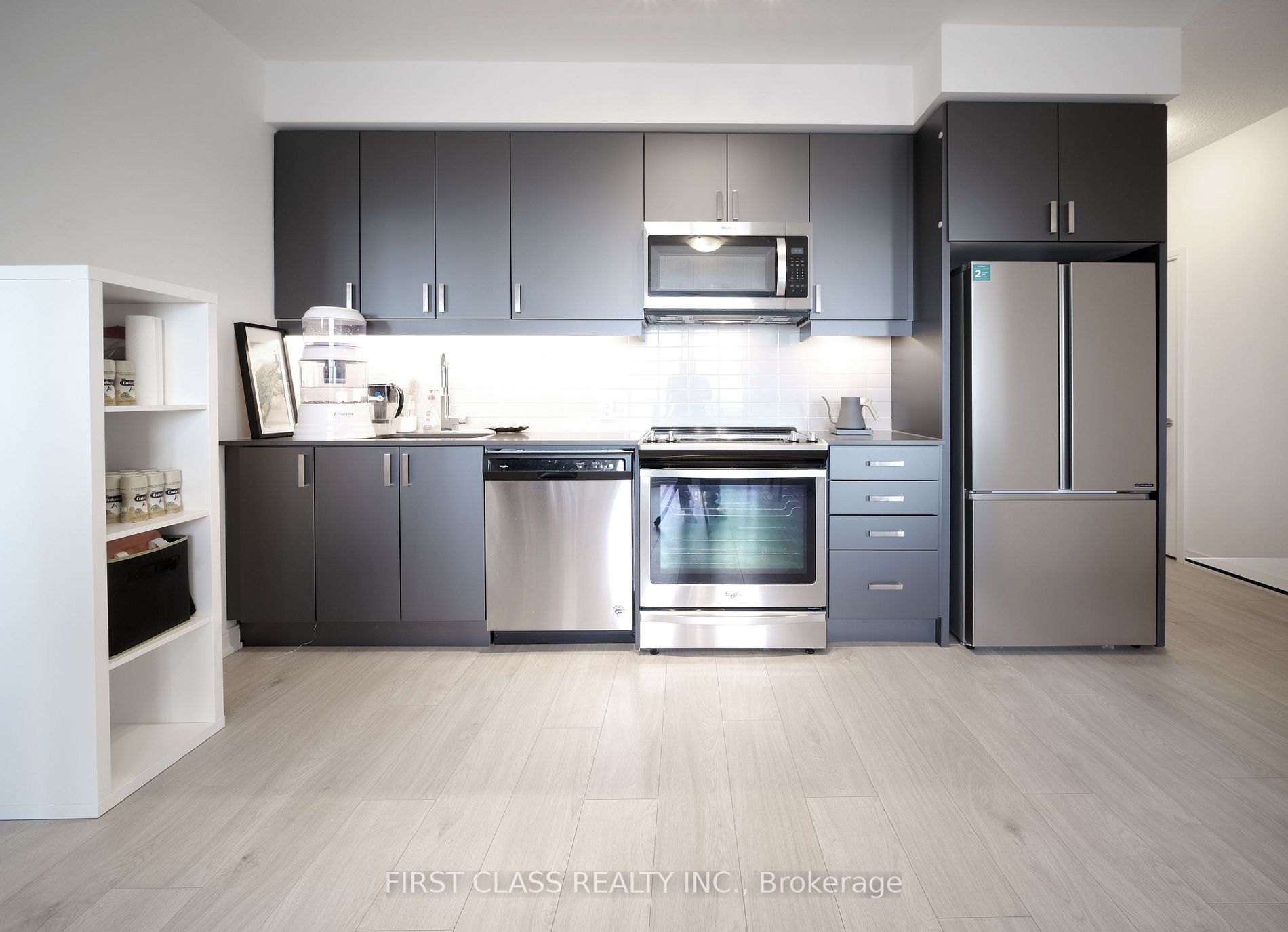 8 Nahani Way, #3203